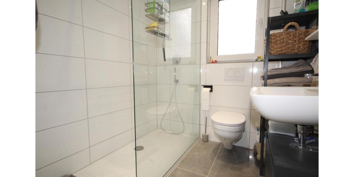 Erdgeschoßwohnung Mönchengladbach Ost - 2 Zimmer, 75 m&sup2;, 875&euro; | Angebot:26413904