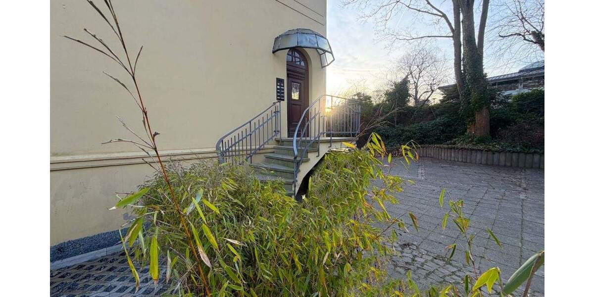 Altbaujuwel mit Charakter: Architektur, die man spürt - Ein Haus mit Seele und Geschichte! 3 zimmer