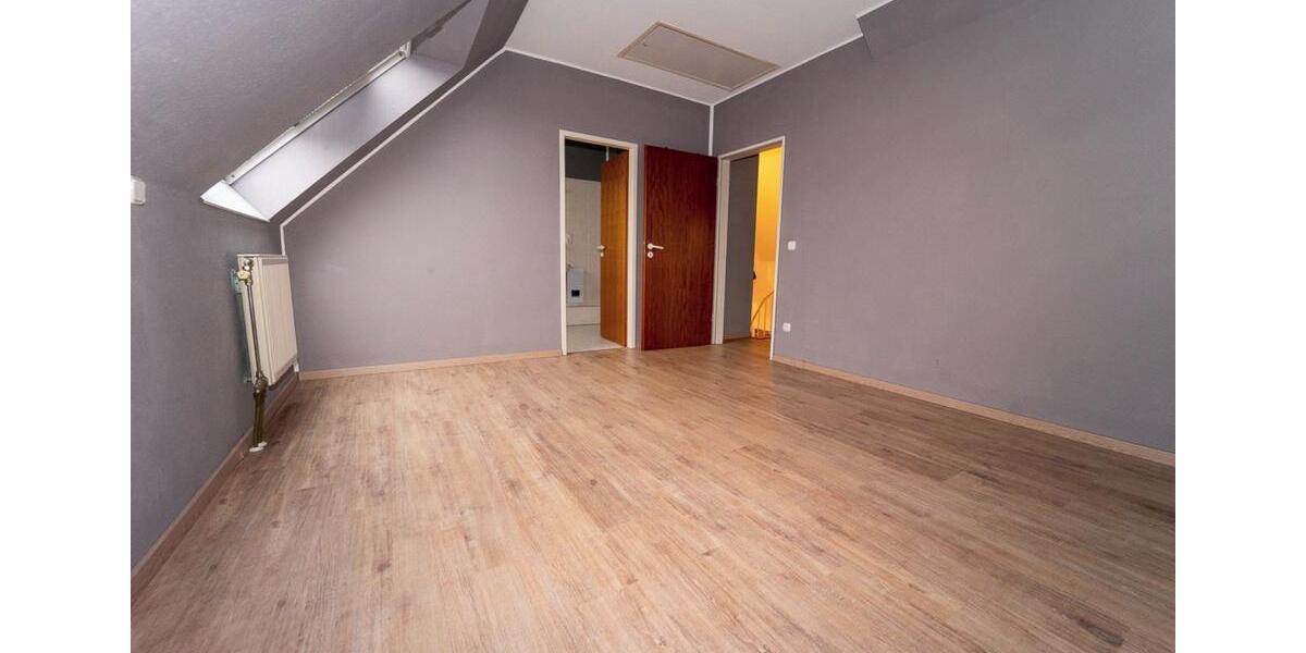 Dachgeschoßwohnung Korschenbroich - 2 Zimmer, 80 m&sup2;, 270.000&euro; | Angebot:25106435