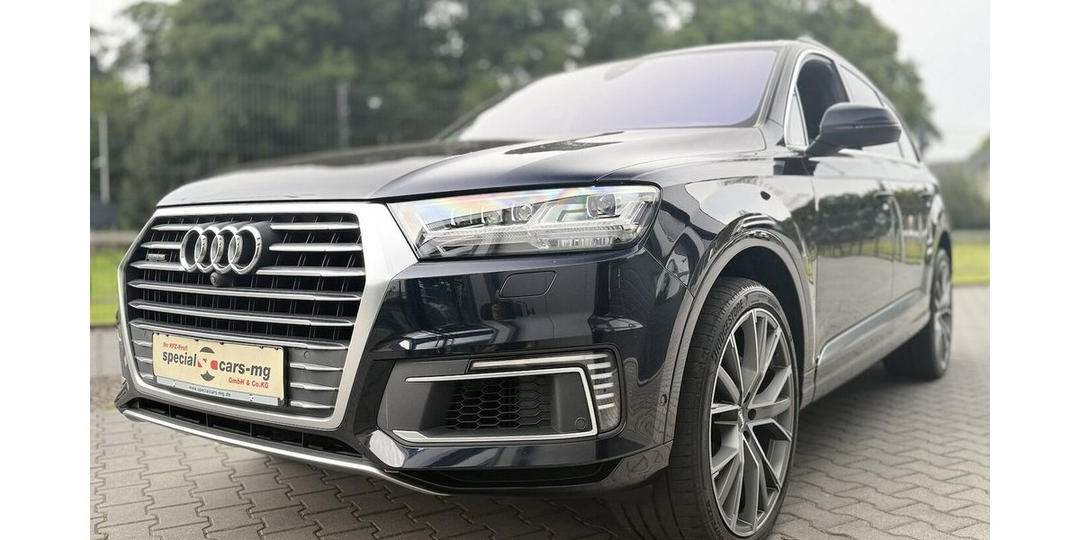 Audi Q7 3.0 TDI e-tron quattro / Panorama / Kamera 179.000 km 30.900 &euro; Mönchengladbach 41066