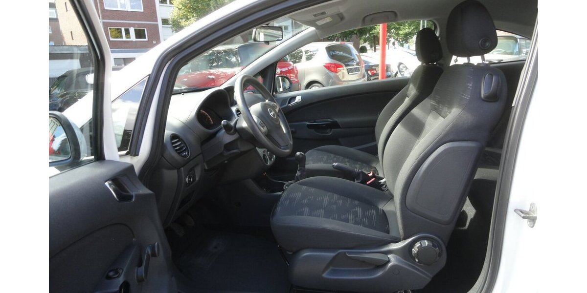 Opel Corsa Selection Klima Kette+TÜV neu S.heft 179.000 km 2.999 &euro; Neuss 41462