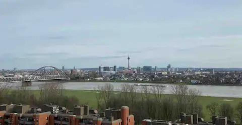 Etagenwohnung Neuss - 2 Zimmer, 70 m&sup2;, 1.300&euro; | Angebot:25806836