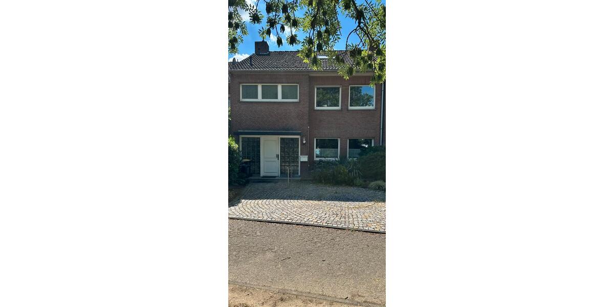 Reihenhaus Meerbusch Kierst - 5.5 Zimmer, 135 m&sup2;, 1.700&euro; | Angebot:26358631