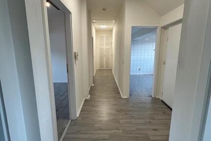 Wohnung Wuppertal Elberfeld - 4 Zimmer, 73 m&sup2;, 650&euro; | Angebot:26453843