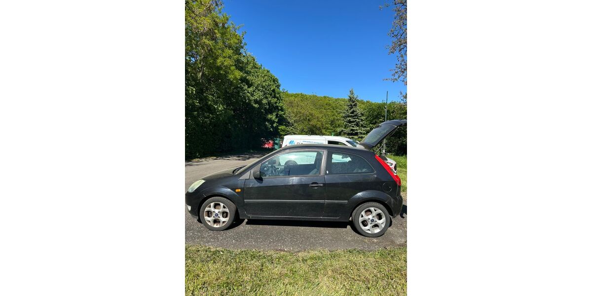 Ford Fiesta 180.000 km 1.100 &euro; Erkrath 40699