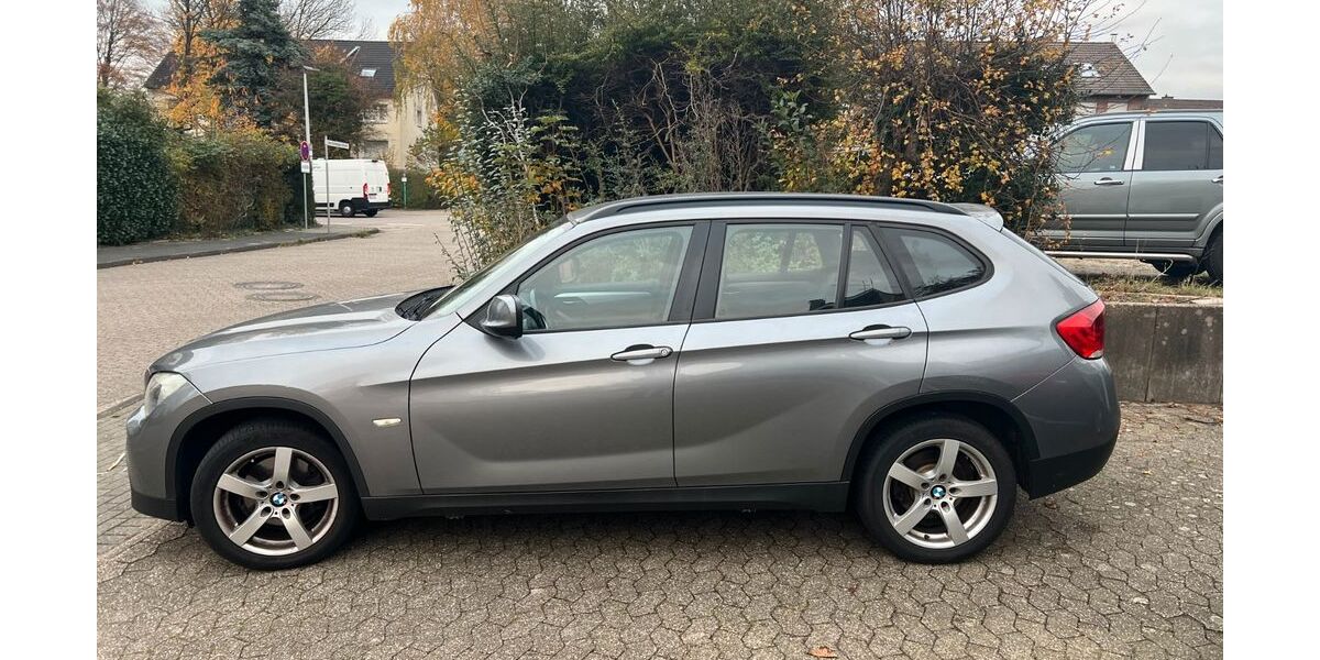 BMW X1 325.700 km 4.490 &euro; Ratingen 40885