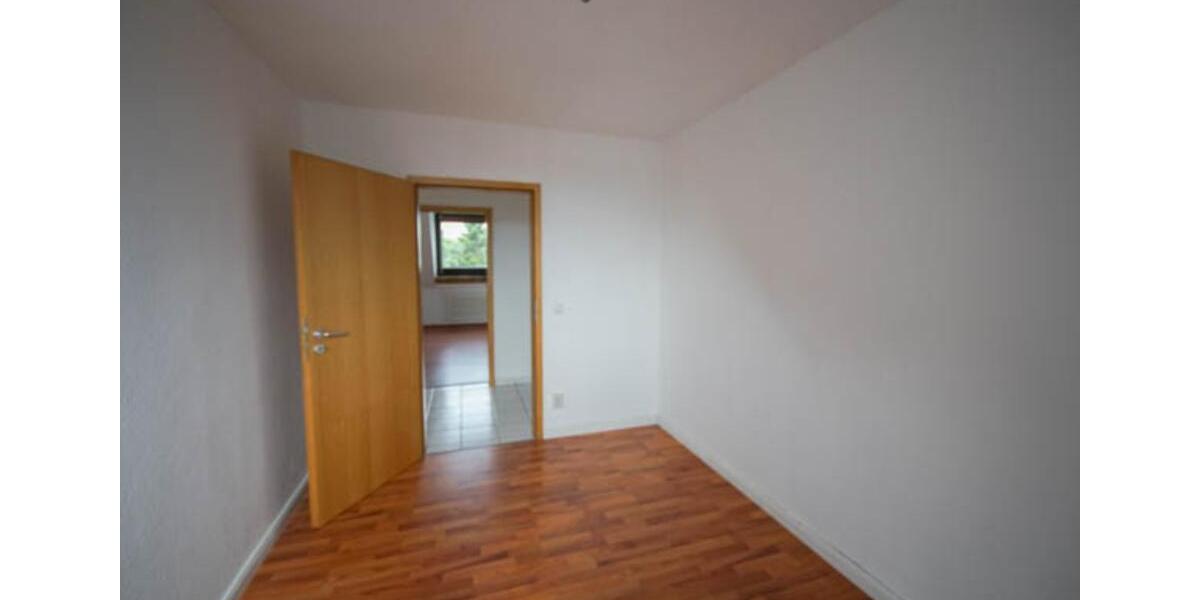 Dachgeschoßwohnung Oberhausen Alt-Oberhausen - 3.5 Zimmer, 66 m&sup2;, 470&euro; | Angebot:25648658