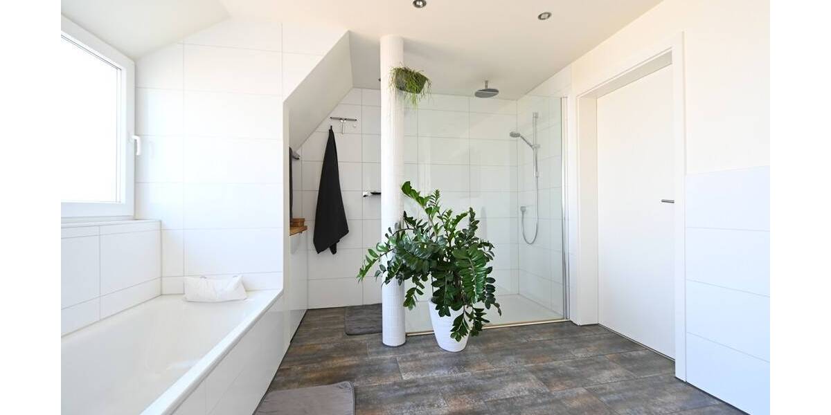 Einfamilienhaus Krefeld Traar - 6 Zimmer, 228 m&sup2;, 795.000&euro; | Angebot:26455149