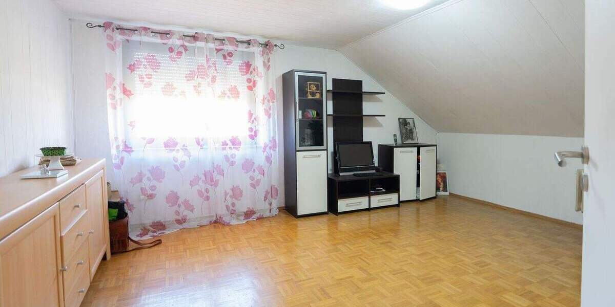 Doppelhaushälfte Krefeld-Linn Linn - 6 Zimmer, 161 m&sup2;, 398.000&euro; | Angebot:25695264