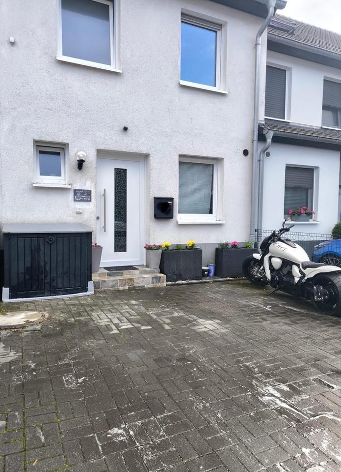 Reihenhaus, Baujahr 2018 mit Wärmepumpe