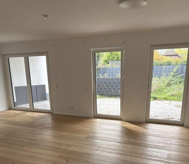 Etagenwohnung Kaarst Vorst - 3 Zimmer, 138 m&sup2;, 2.070&euro; | Angebot:25278838