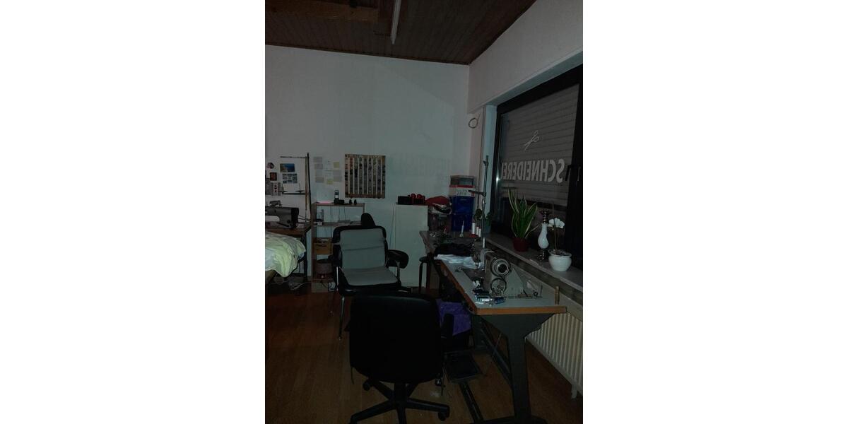 Wohnung mit Ladenlokal ( nur gemeinsam zu miete ) 6 zimmer