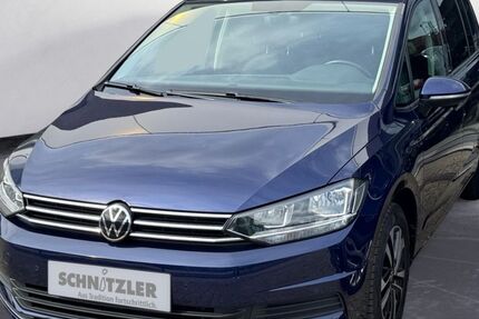 VW Touran 50.992 km 23.450 € Langenfeld 40764