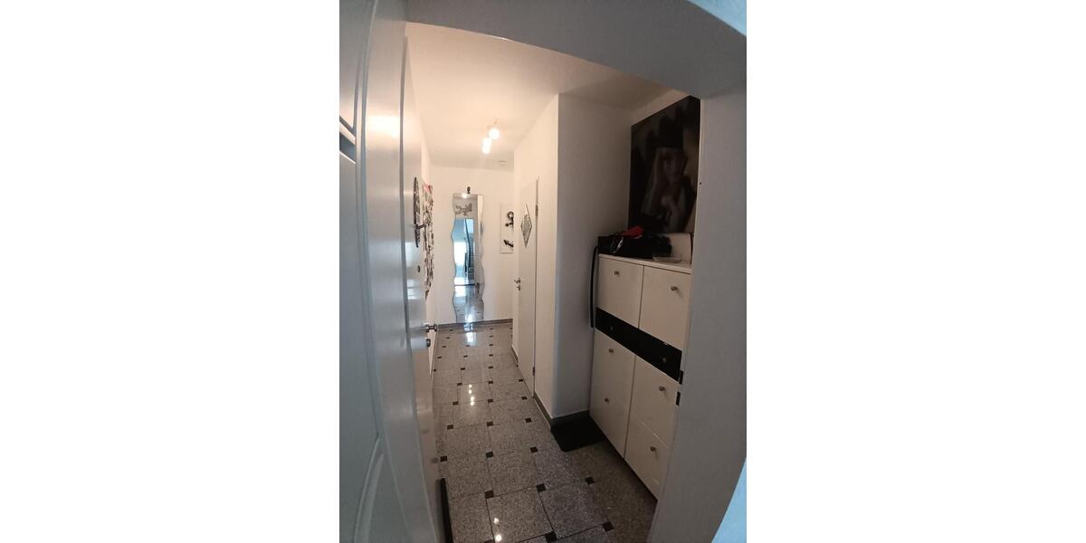 Etagenwohnung Krefeld Cracau - 3 Zimmer, 85 m&sup2;, 1.020&euro; | Angebot:24763802