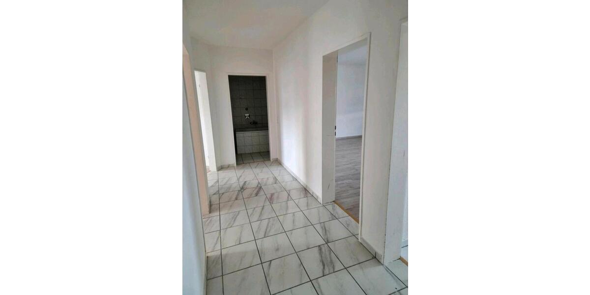 Etagenwohnung Mönchengladbach Süd - 3 Zimmer, 83 m&sup2;, 1.300&euro; | Angebot:26127004