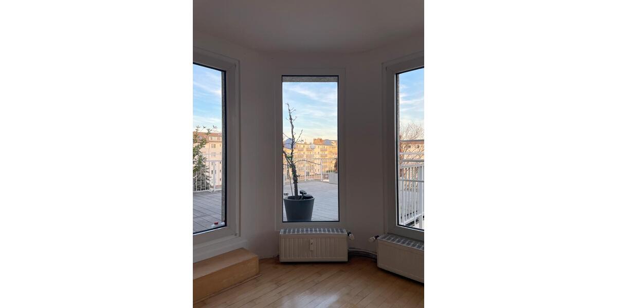 Wunderschöne helle Wohnung mit traumhafter Dachterrasse 3 zimmer