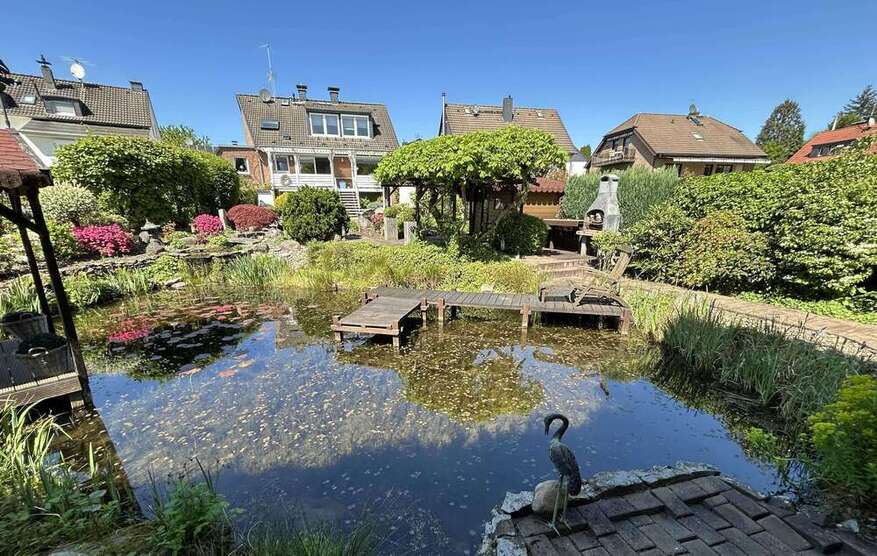 Haus zum Kaufen in Langenfeld 980.000 € 254 m²