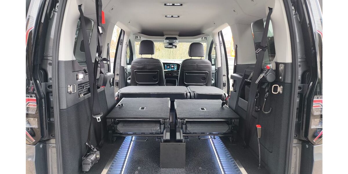 VW Caddy Maxi 18.700 km 48.450 &euro; Solingen 42657