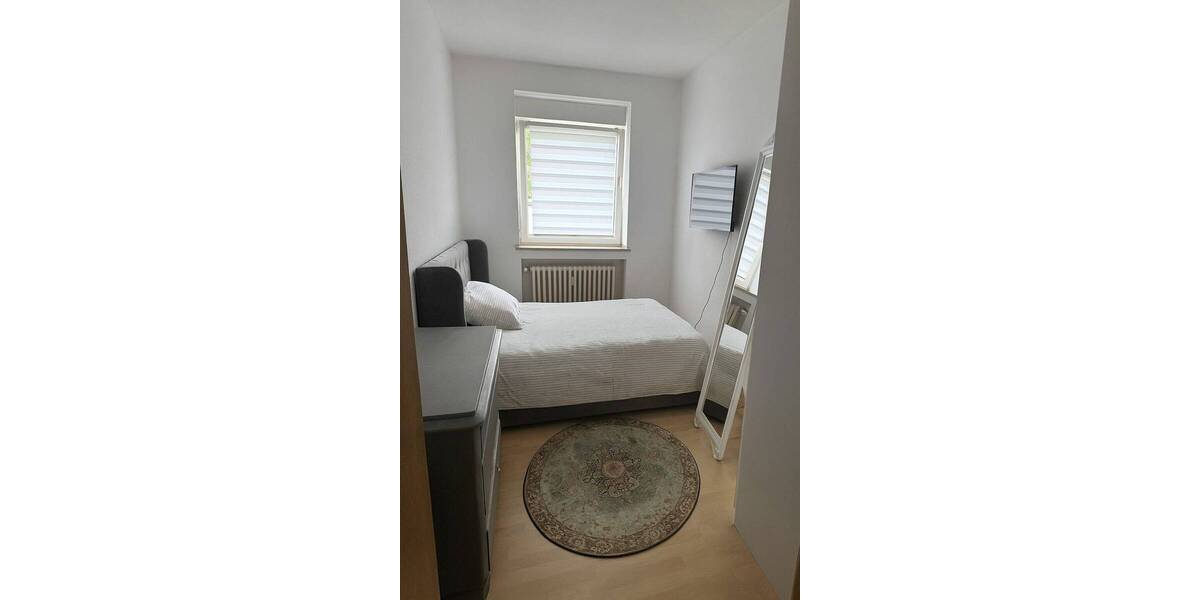 Voll vermietetes 6-Parteien-Haus mit 11-Garagen in guter Lage und Hinterland-Baupotenzial 1 zimmer