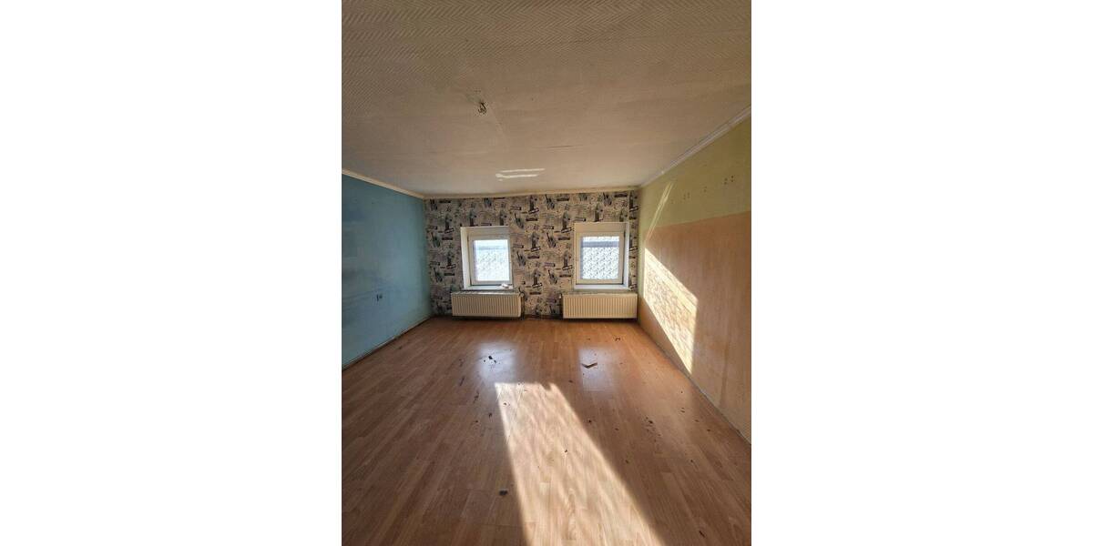 Etagenwohnung Mönchengladbach Rheydt - 4 Zimmer, 85 m&sup2;, 140.000&euro; | Angebot:26249977