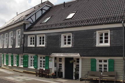 Wohnung Remscheid Lüttringhausen Lüttringhausen - 5 Zimmer, 131 m&sup2;, 295.000&euro; | Angebot:26091106