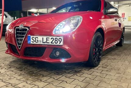 Alfa Romeo Giulietta 84.000 km 11.000 &euro; Solingen 42657