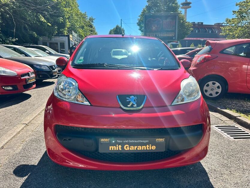 Peugeot 107 183.842 km 1.499 € Essen 45145