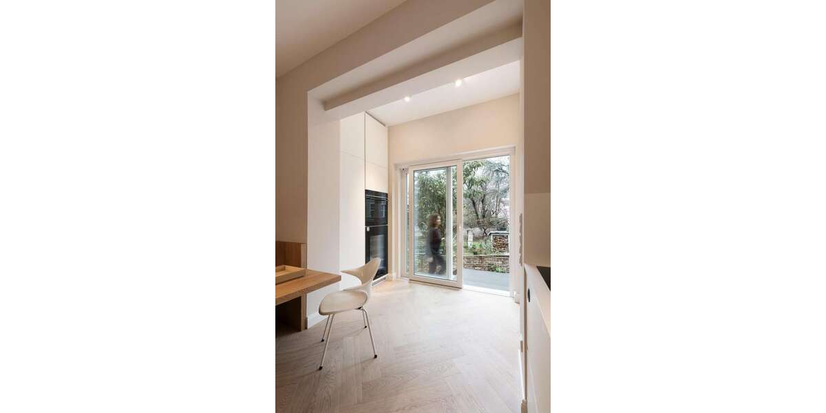 Etagenwohnung Düsseldorf Golzheim - 4 Zimmer, 104 m&sup2;, 3.500&euro; | Angebot:25625523