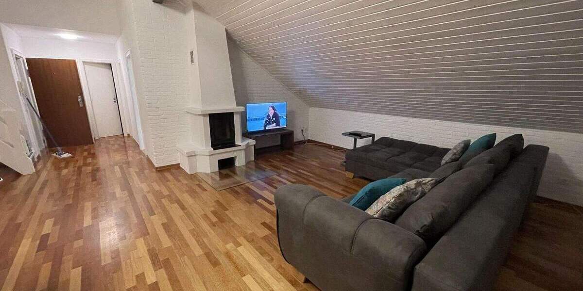 Möblierte Wohnung mit Galerie in einer Top-Lage, Pauschalmiete 4 zimmer