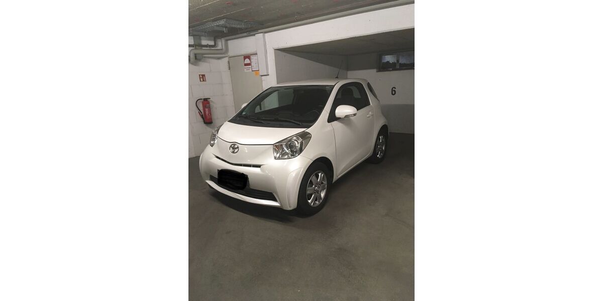 Toyota IQ 93.470 km 4.770 &euro; Oberhausen 46045