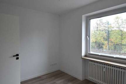 Wohnung zum Mieten in Düsseldorf 610 € 13.13 m² 1 zimmer