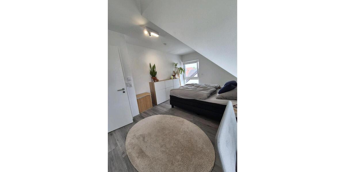 Dachgeschoßwohnung Leichlingen (Rheinland) - 3 Zimmer, 95 m&sup2;, 1.249&euro; | Angebot:26692780