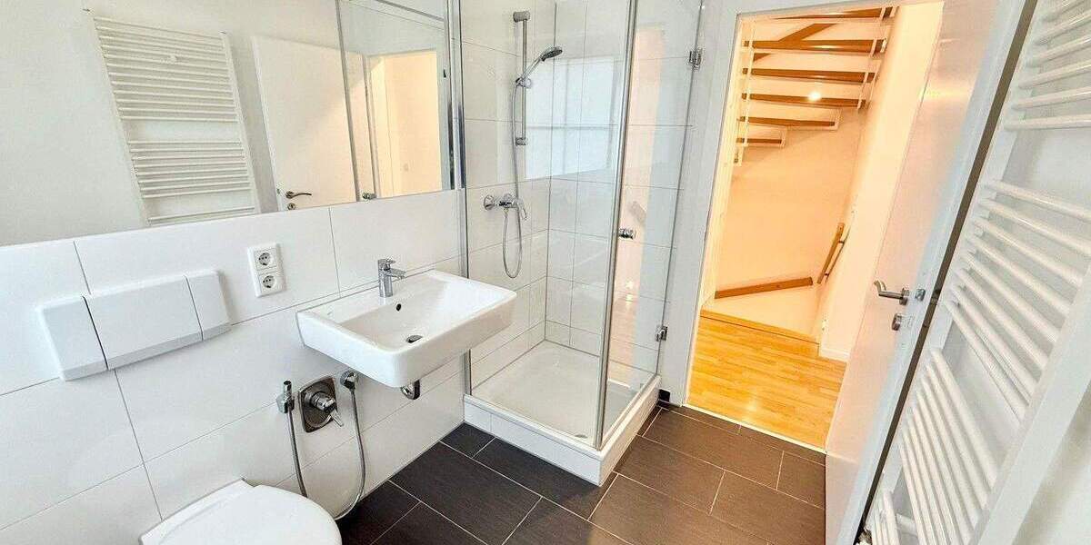 Doppelhaushälfte Düsseldorf Kaiserswerth - 8 Zimmer, 213 m&sup2;, 1.570.000&euro; | Angebot:25728281