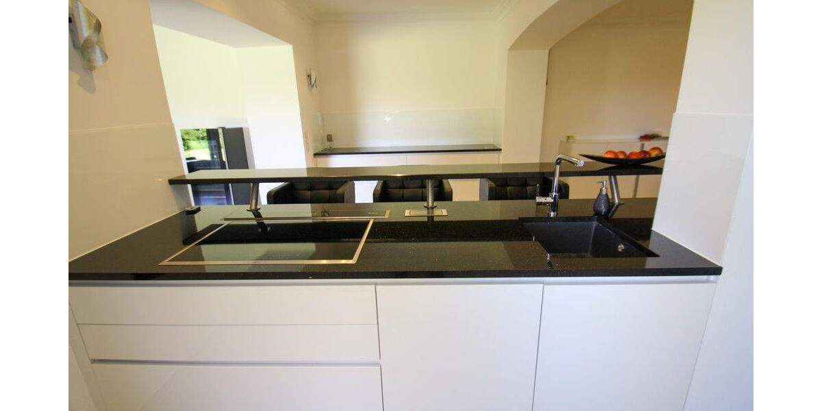 Imposantes Landhaus mit diversen Nebengebäuden 7 zimmer