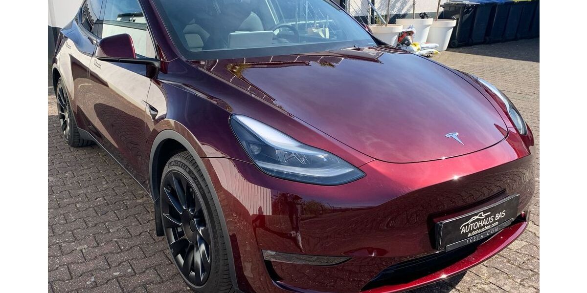 Tesla Model Y 21.956 km 42.750 &euro; Kaarst 41564