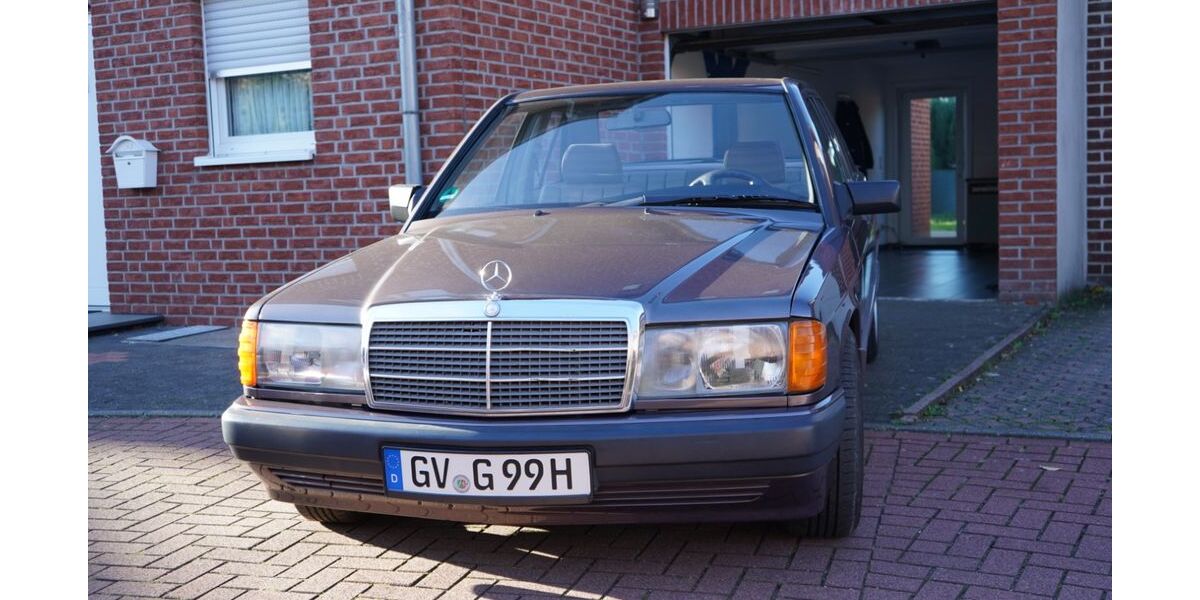 Mercedes-Benz 190 244.744 km 8.500 &euro; Neuss 41472