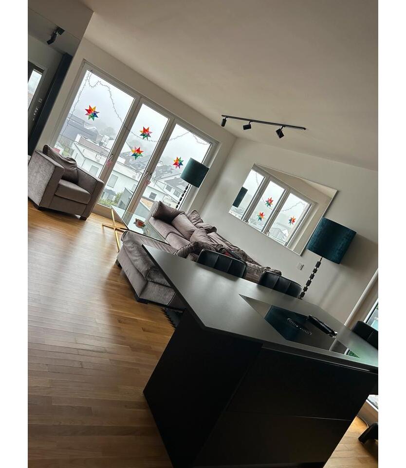 Möblierte 3 Zimmerwohnung mit Balkon und Terasse zu vermieten