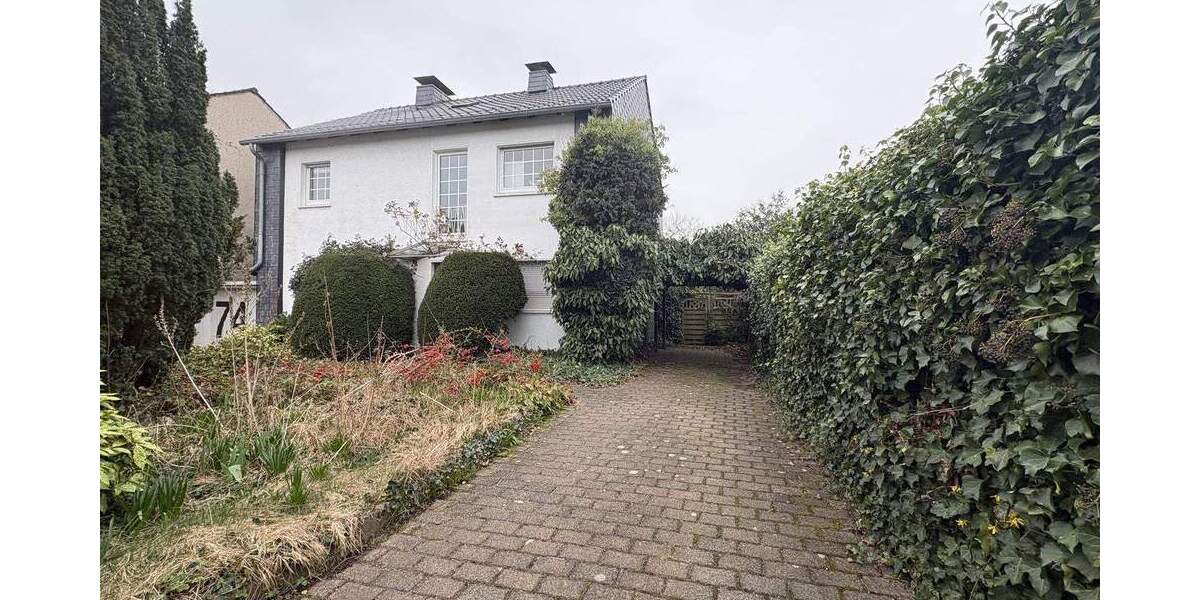 Mehrfamilienhaus, Wohnhaus Moers Hülsdonk - 6 Zimmer, 132 m&sup2;, 580.000&euro; | Angebot:25896452
