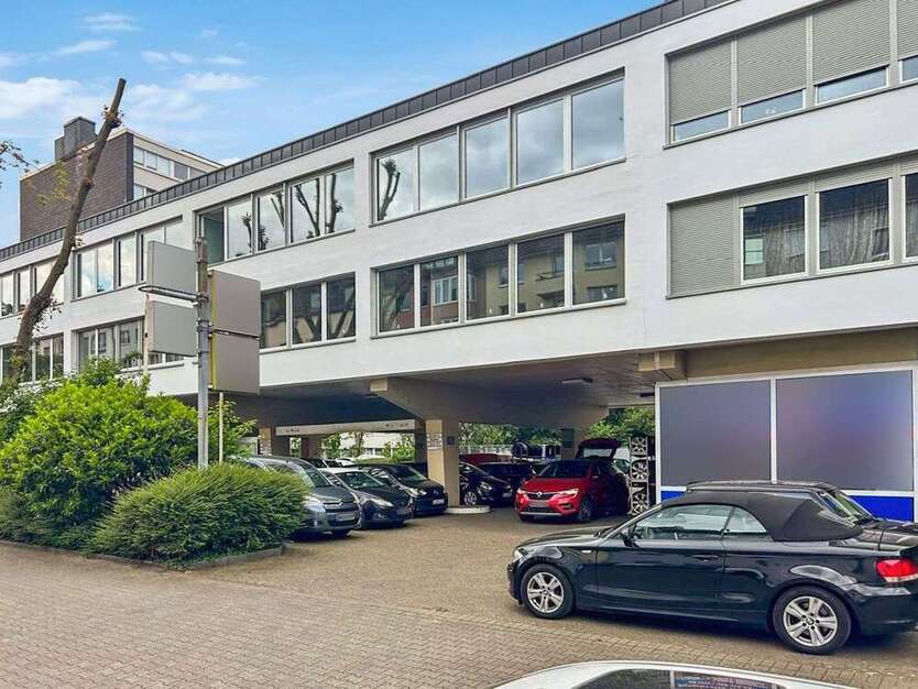 Halle in Düsseldorf 1.250.000 € 414.47 m²