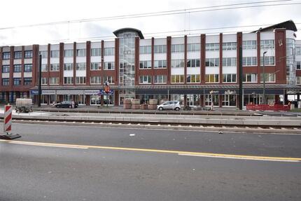 Ab dem 01.01.2026! Gepflegte Gewerbeeinheit mit 8 TG-Stlpl. in Lierenfeld zimmer