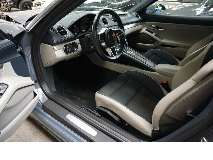 Porsche Cayman 718 Leder Bose Kamera 20´ Sportsitze Plus 54.642 km 32.900 € Wuppertal 42327