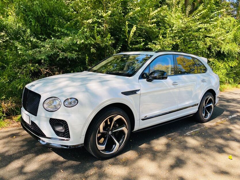 Bentley Bentayga 15.600 km 219.900 € Köln 50858