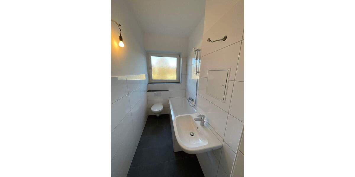 Etagenwohnung Wuppertal Barmen - 4 Zimmer, 94 m&sup2;, 759&euro; | Angebot:25701008