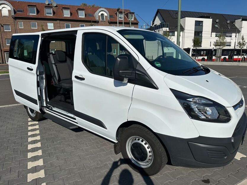 Ford Tourneo Custom 5.788 km 22.880 € Duisburg 47138