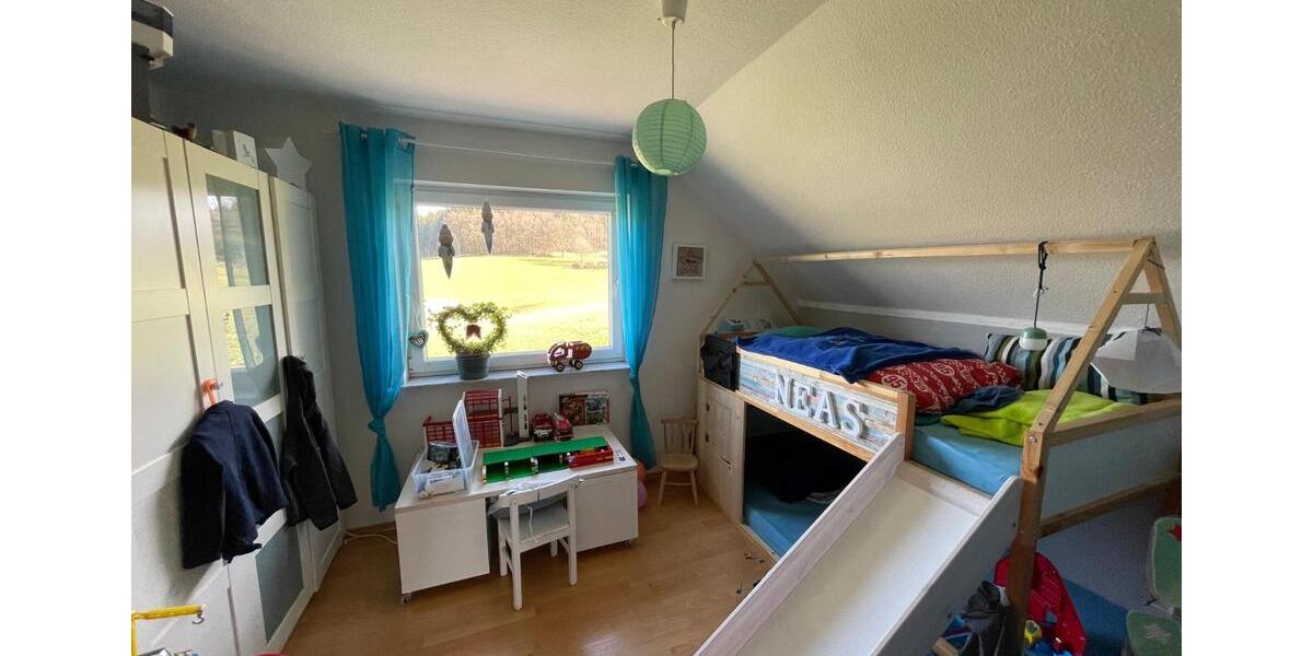 Etagenwohnung Remscheid - 5 Zimmer, 163 m&sup2;, 1.290&euro; | Angebot:25647719