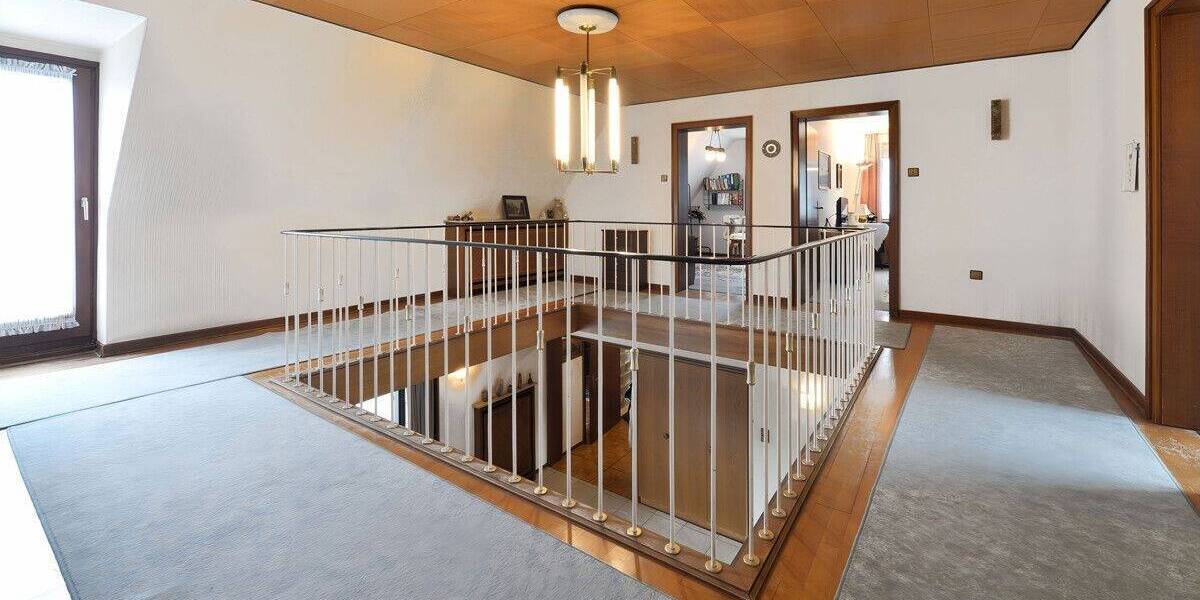 Einfamilienhaus Moers Vennikel - 9 Zimmer, 319 m&sup2;, 699.000&euro; | Angebot:23954877