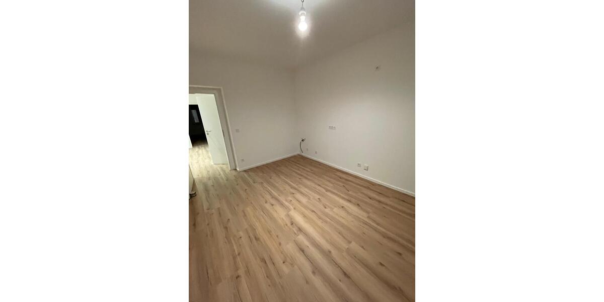 Hochparterre Düsseldorf Stadtbezirk 5 - 2.5 Zimmer, 88 m&sup2;, 1.480&euro; | Angebot:25809179