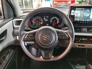 Suzuki Swift Comfort Mild Hybrid Klima met. Alu 4.664 km 15.870 € HAAN 42781