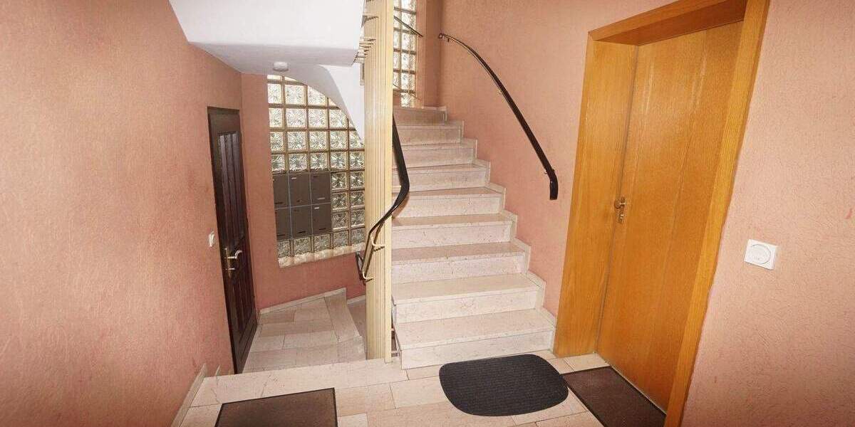 Etagenwohnung Neukirchen-Vluyn Neukirchen - 5 Zimmer, 89 m&sup2;, 195.000&euro; | Angebot:25668371