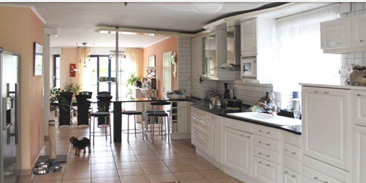 Freistehendes, modernes EinZweifamilienhaus in Krefeld-Fischeln! 8 zimmer